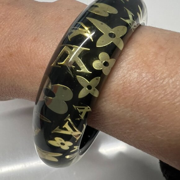 Louis Vuitton Resin and Crystal Logo Inclusion Bangle Bracelet Black /Gold - Picture 5 of 7